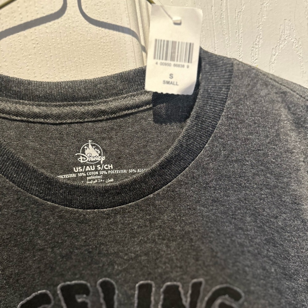 Disney Parks Feeling Fangtastic Halloween Shirt Gray Vampire Mickey Small NWT - Picture 2 of 6
